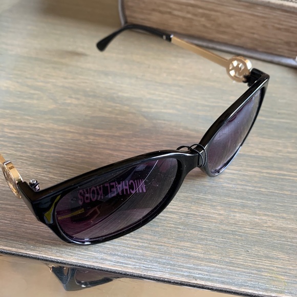 NWT Michael Kors Sunglasses - Picture 3 of 5